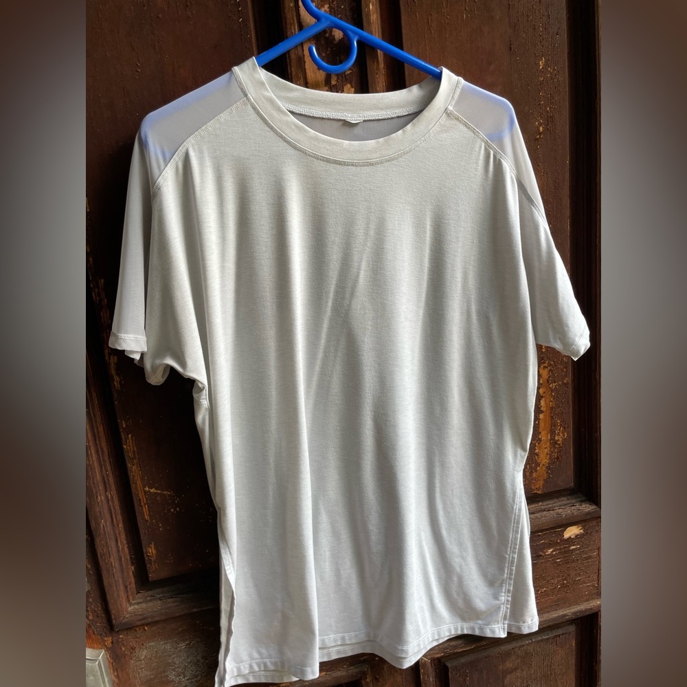 Athleta workout top with mesh top